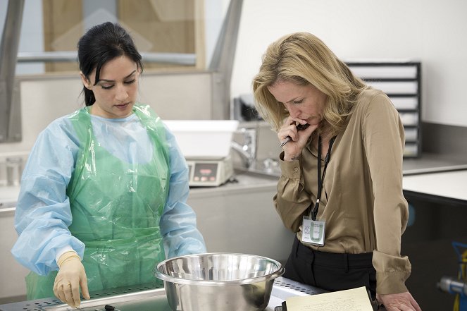 The Fall - Darkness Visible - Making of - Archie Panjabi, Gillian Anderson
