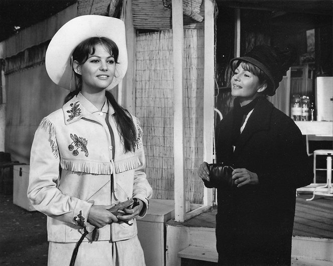 Circus World - Z filmu - Claudia Cardinale, Rita Hayworth