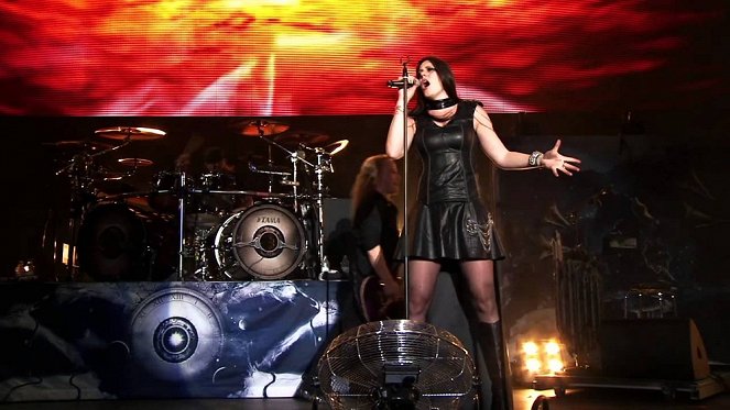 Nightwish: Showtime, Storytime - De la película - Floor Jansen