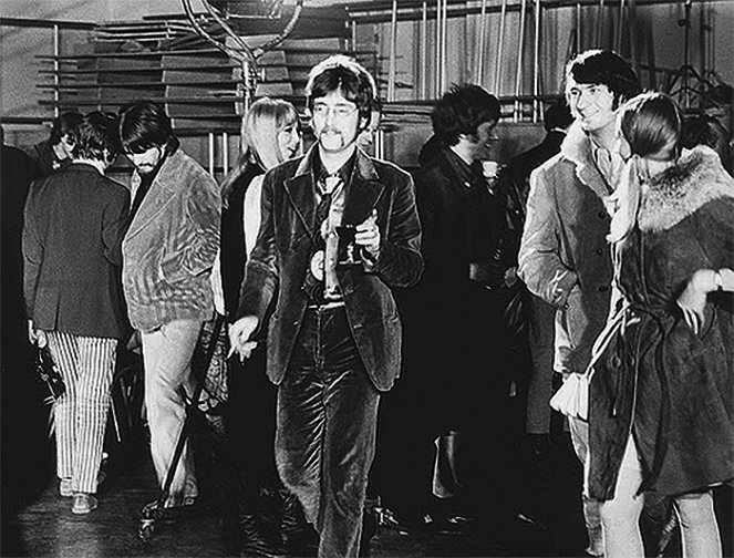 The Beatles: A Day in the Life - Kuvat kuvauksista - George Harrison, John Lennon, Michael Nesmith