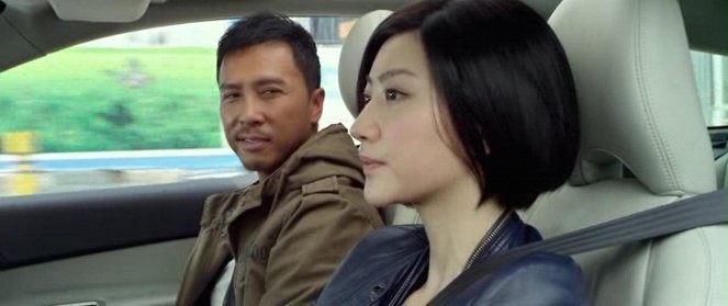 Te shu shen fen - Van film - Donnie Yen, Tian Jing
