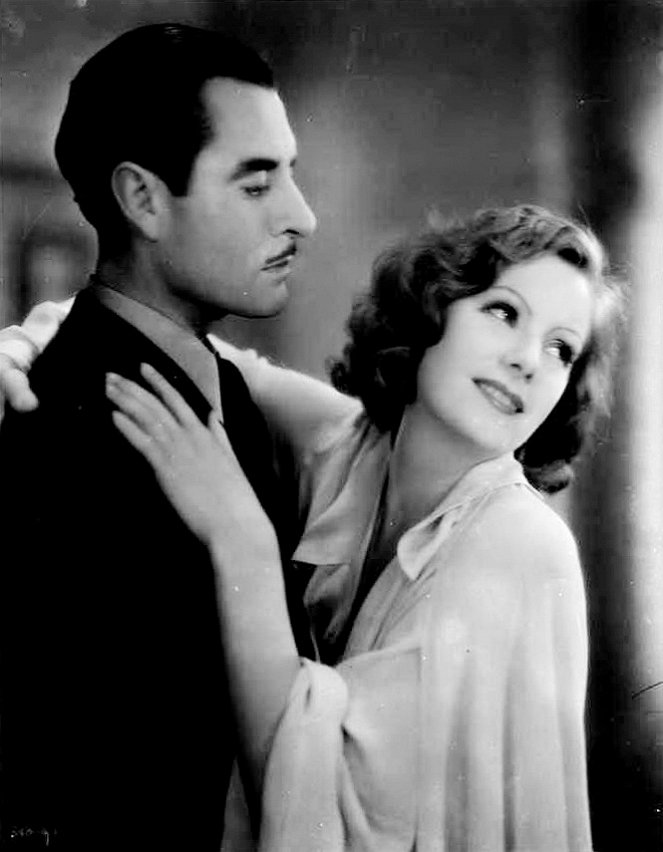 Eine schamlose Frau - Filmfotos - John Gilbert, Greta Garbo