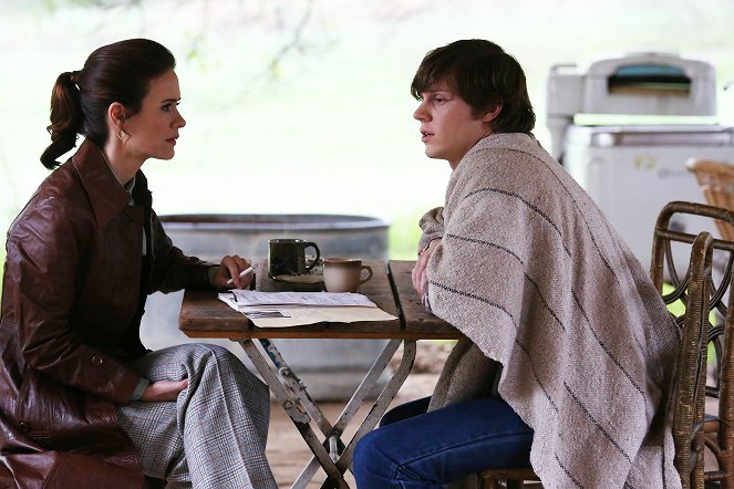 American Horror Story - Asylum - De la película - Sarah Paulson, Evan Peters