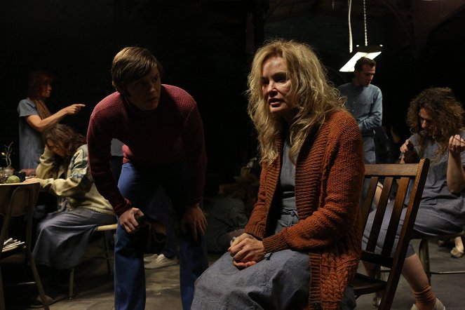História de Horror Americana - Asylum - Do filme - Evan Peters, Jessica Lange