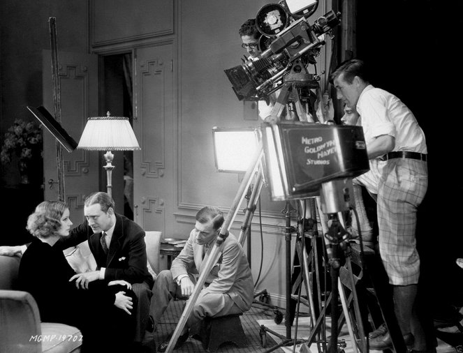 Polibek - Z natáčení - Conrad Nagel, Greta Garbo, Jacques Feyder