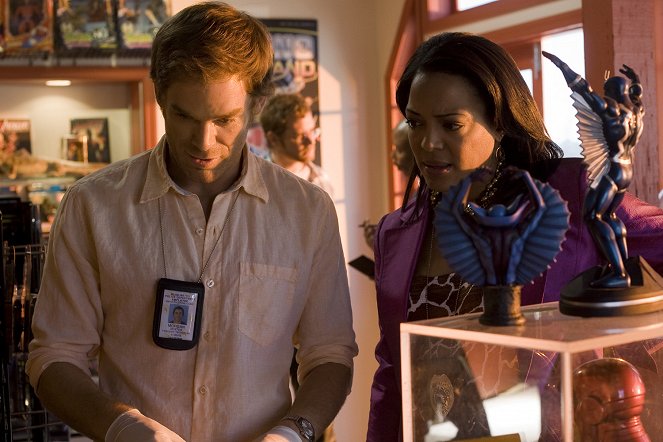Dexter - Season 2 - Synkkä puolustaja - Kuvat elokuvasta - Michael C. Hall, Luna Lauren Velez