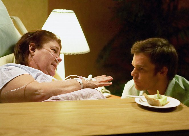 Dexter - Easy as Pie - Photos - Margo Martindale, Michael C. Hall