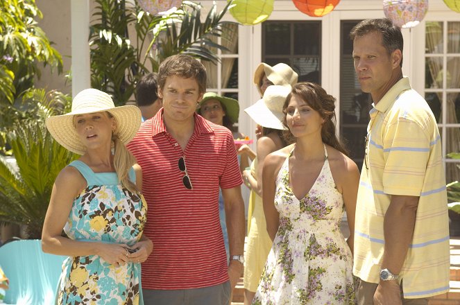 Dexter - Season 4 - Vandalenjagd - Filmfotos - Julie Benz, Michael C. Hall, Rick Peters