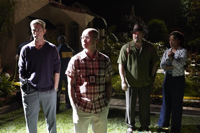 Dexter - Season 5 - Auf Wiedersehen, Rita Bennett! - Filmfotos - Desmond Harrington, C.S. Lee, David Zayas, Luna Lauren Velez