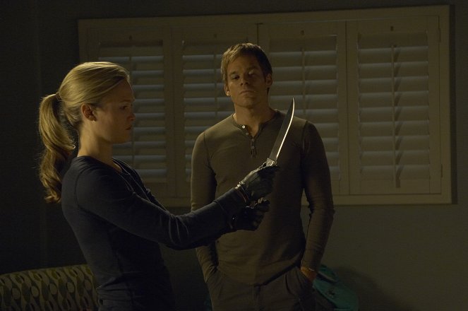 Dexter - Season 5 - In the Beginning - Photos - Julia Stiles, Michael C. Hall
