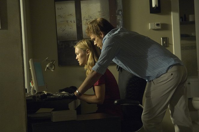 Dexter - Uciec frachtowcem - Z filmu - Michael C. Hall, Julia Stiles