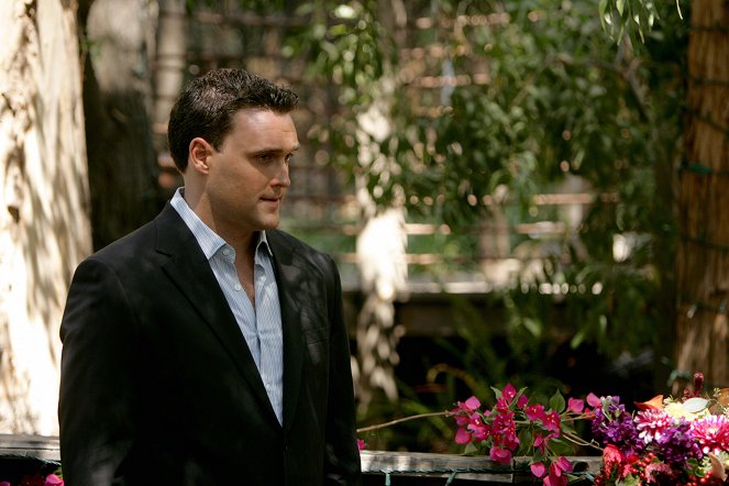 The Mentalist - Red Hair and Silver Tape - Photos - Owain Yeoman