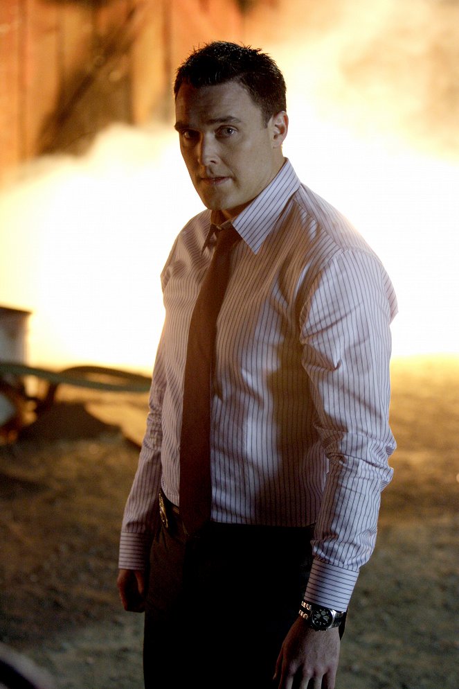 The Mentalist - Flame Red - Photos - Owain Yeoman
