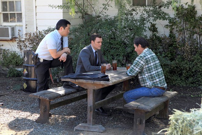 The Mentalist - The Red Barn - Photos
