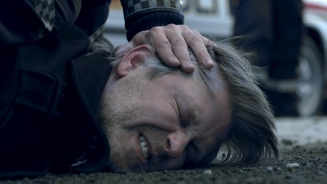 Detektiv Varg Veum: Mrtvé už hlava nebolí - Z filmu - Trond Espen Seim