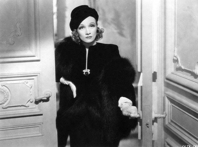 Angel - Van film - Marlene Dietrich