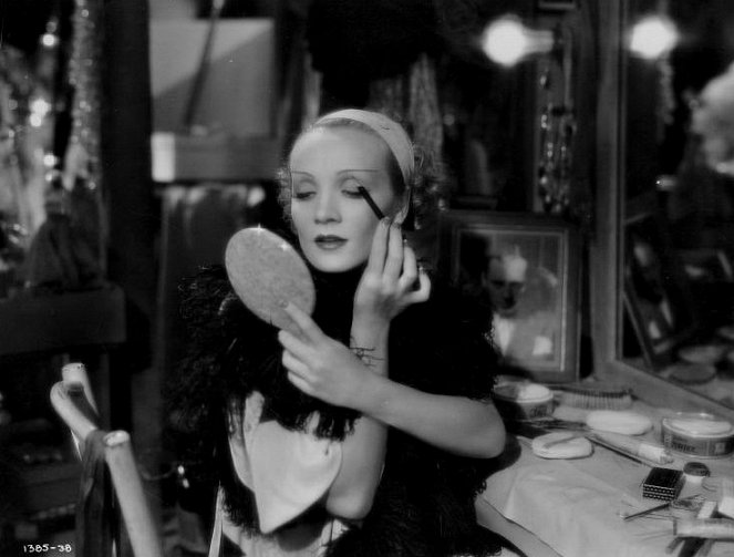 Plavovlasá Venuše - Z filmu - Marlene Dietrich