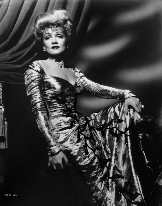 Los usurpadores - Promoción - Marlene Dietrich