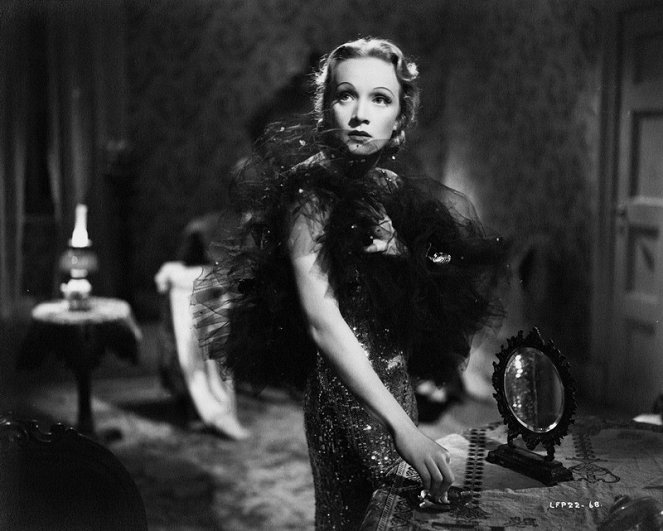 Rytíř beze zbraně - Z filmu - Marlene Dietrich