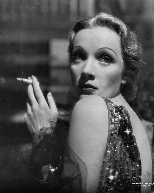 Rytíř beze zbraně - Promo - Marlene Dietrich