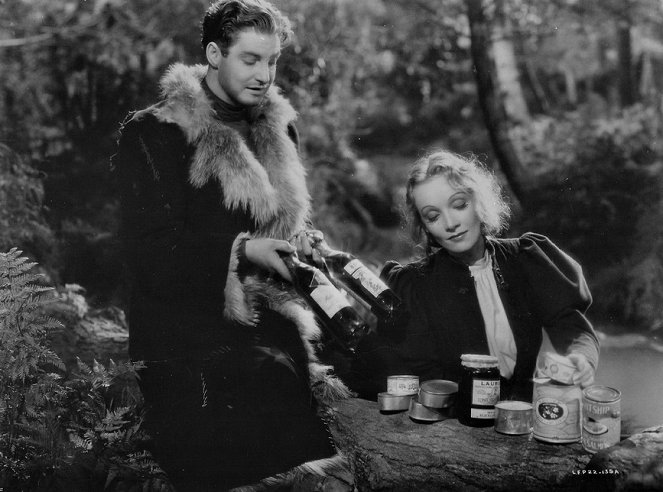 Rytíř beze zbraně - Z filmu - Robert Donat, Marlene Dietrich