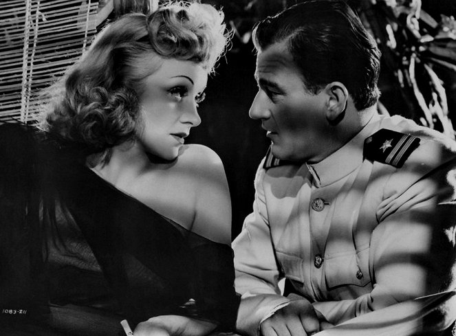 Bijou - Filmfotók - Marlene Dietrich, John Wayne
