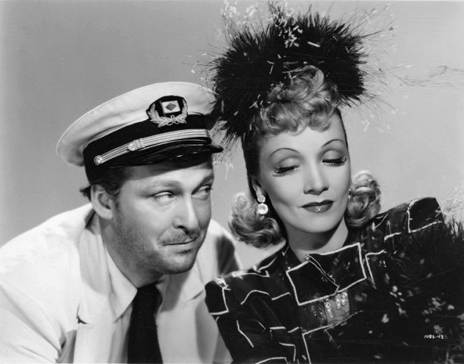7 syntistä - Promokuvat - Albert Dekker, Marlene Dietrich