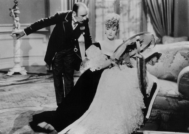 La Belle Ensorceleuse - Film - Roland Young, Marlene Dietrich