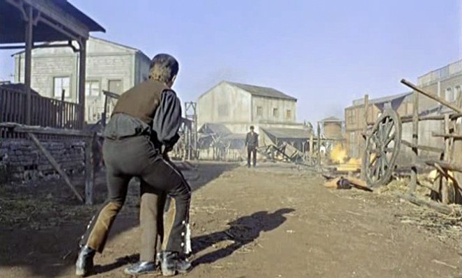 Ringo ja kultainen pistooli - Kuvat elokuvasta