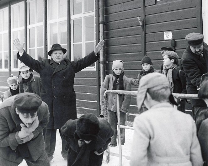 The Elementary School - Film - Rudolf Hrušínský, Oldřich Vlach