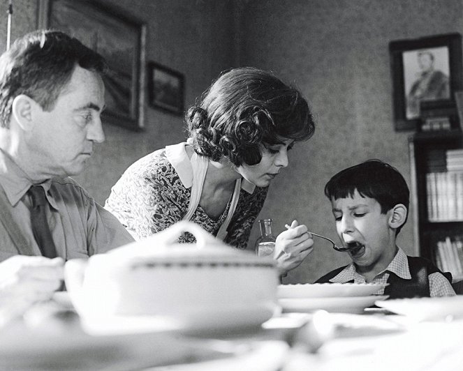 The Elementary School - Photos - Jan Tříska, Libuše Šafránková, Václav Jakoubek