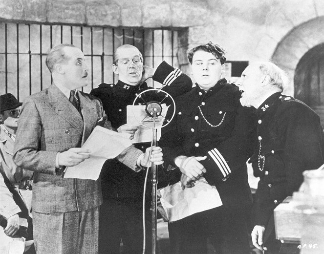 Ask a Policeman - Film - Will Hay, Graham Moffatt, Moore Marriott