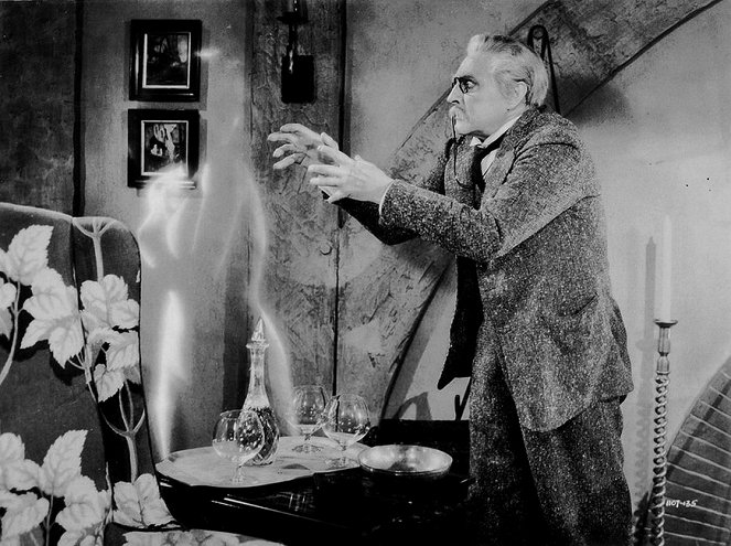 The Invisible Woman - Filmfotos - John Barrymore