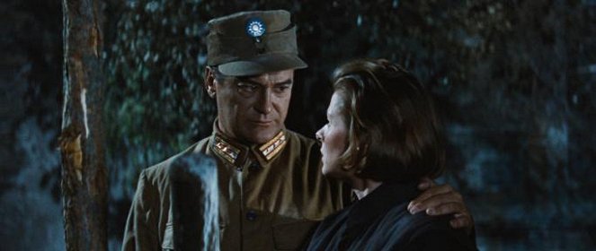 Die Herberge zur sechsten Glückseligkeit - Filmfotos - Curd Jürgens, Ingrid Bergman