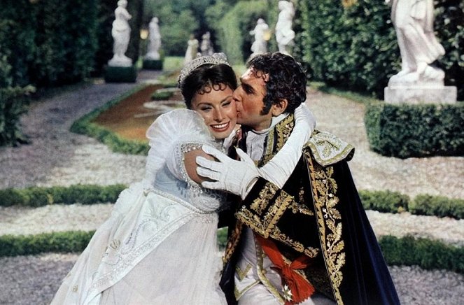 Madame Sans-Gęne - De la película - Sophia Loren, Robert Hossein