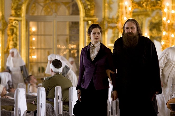 Rasputin - Z filmu - Yuliya Snigir, Gérard Depardieu