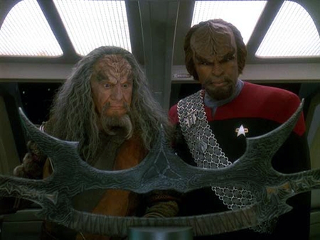 Star Trek: Stacja kosmiczna - Miecz Kahlessa - Z filmu - John Colicos, Michael Dorn