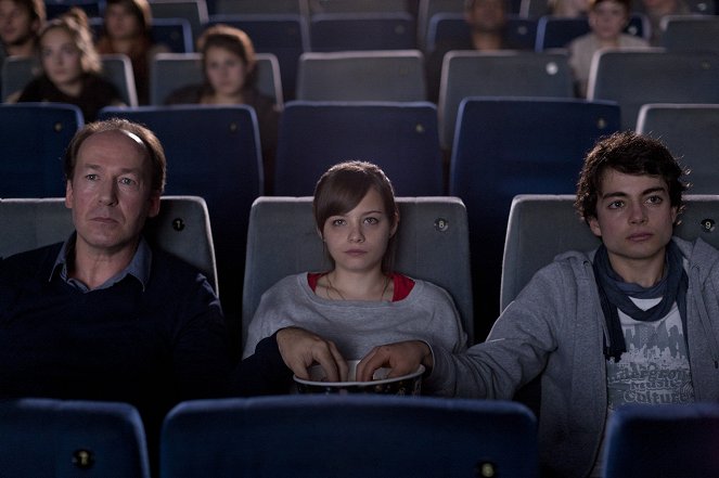 Scherbenpark - De la película - Ulrich Noethen, Jasna Fritzi Bauer, Max Hegewald