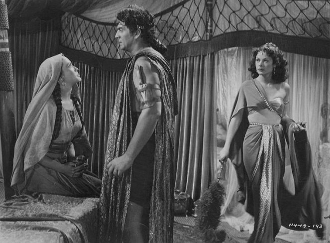 Samson und Delilah - Filmfotos - Olive Deering, Victor Mature, Hedy Lamarr