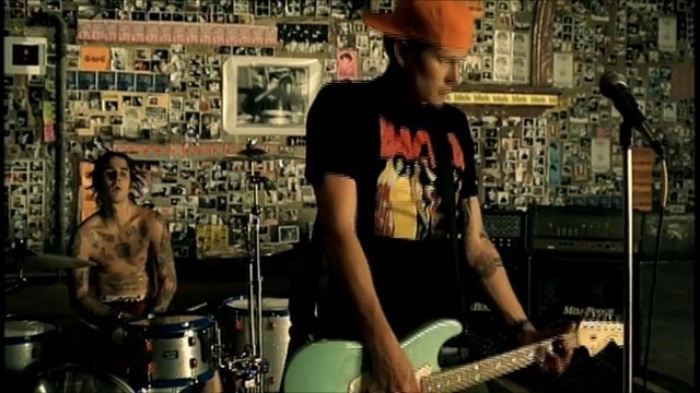 Blink 182: Adam's Song - Z filmu - Travis Barker, Thomas DeLonge