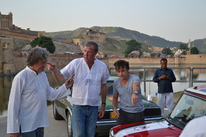 Top Gear: India Special - Van film - James May, Jeremy Clarkson, Richard Hammond