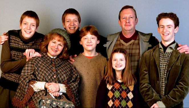 Harry Potter and the Chamber of Secrets - Promo - Oliver Phelps, Julie Walters, James Phelps, Rupert Grint, Bonnie Wright, Mark Williams, Chris Rankin