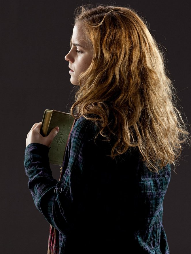 Harry Potter and the Deathly Hallows: Part 1 - Promo - Emma Watson