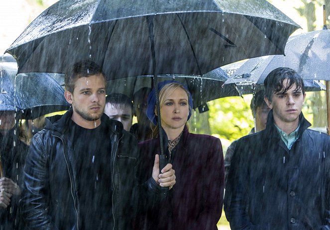 Bates Motel - Season 2 - Vergangen, aber nicht vergessen - Filmfotos - Max Thieriot, Vera Farmiga, Freddie Highmore