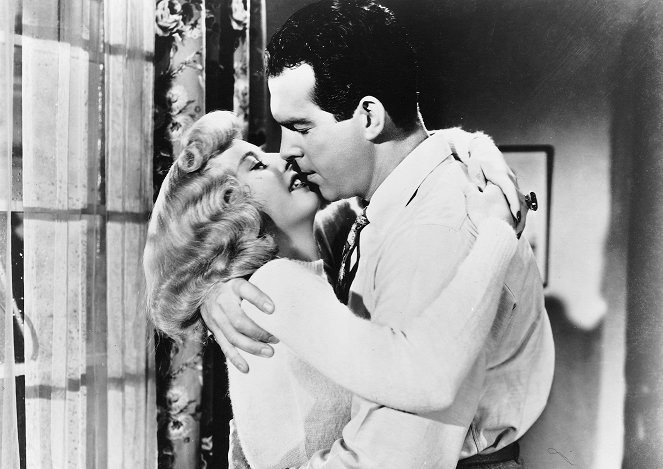 Double Indemnity - Photos - Barbara Stanwyck, Fred MacMurray