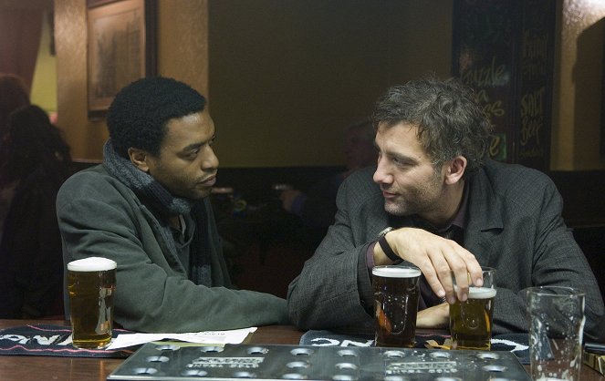 Ludzkie dzieci - Z filmu - Chiwetel Ejiofor, Clive Owen