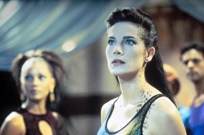 Star Trek: Deep Space Nine - Let He Who Is Without Sin... - Photos - Terry Farrell