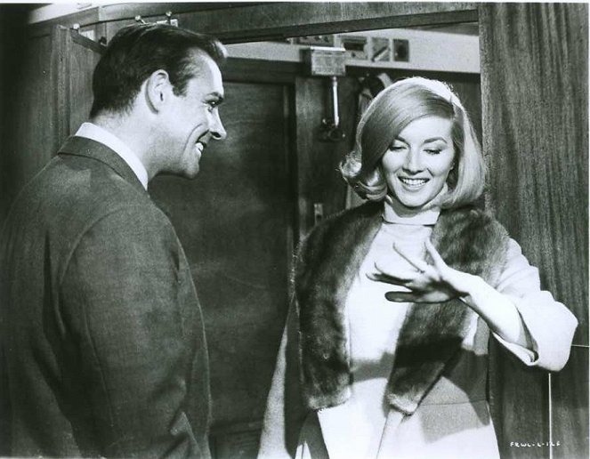 From Russia with Love - Photos - Sean Connery, Daniela Bianchi