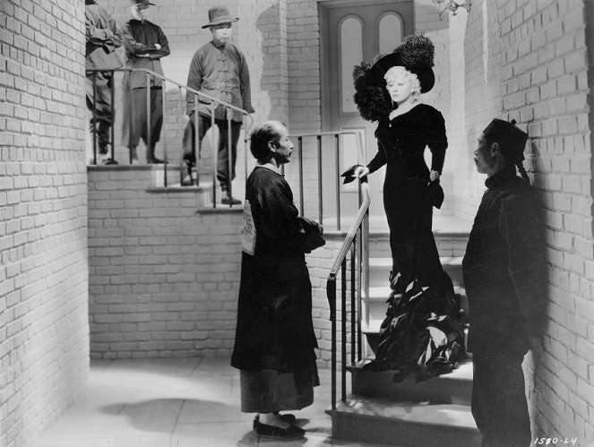 Klondike Annie - Do filme - Mae West