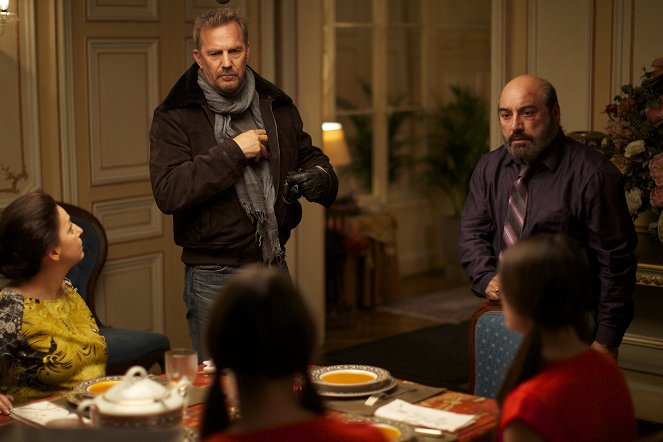 3 Days to Kill - Photos - Kevin Costner, Marc Andréoni